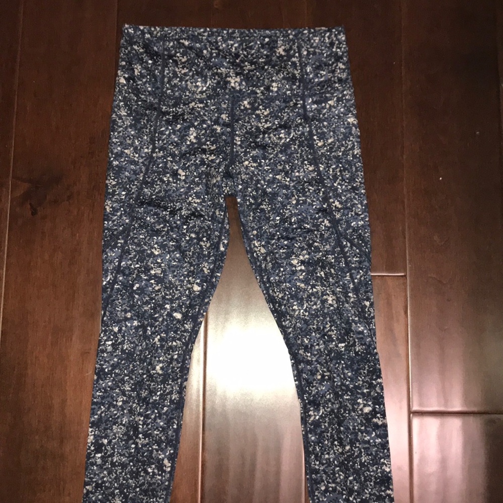 Athleta Salutation Tights 7/8 length